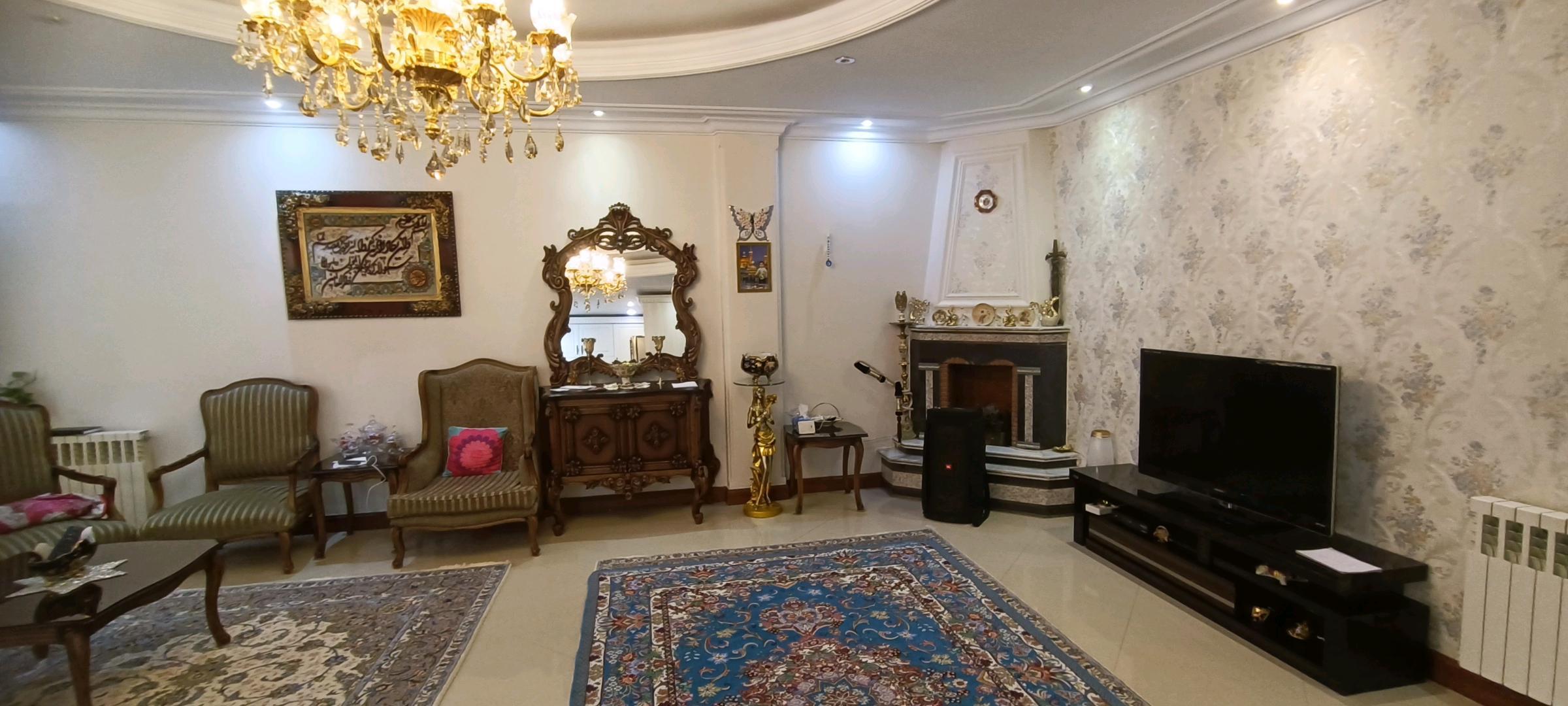  آپارتمان در غرب تهران 