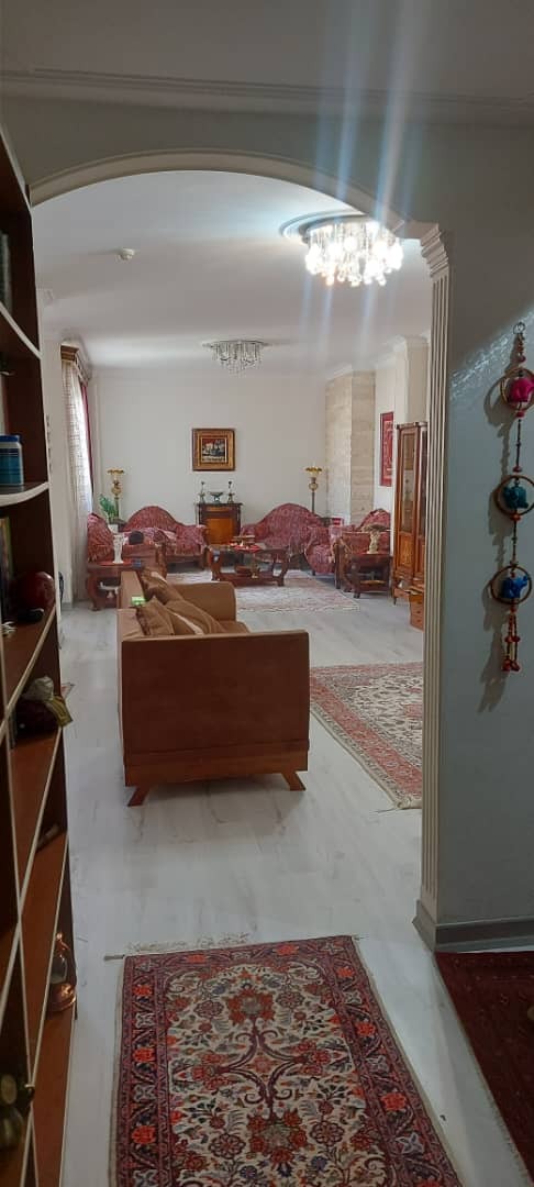  آپارتمان در غرب تهران 